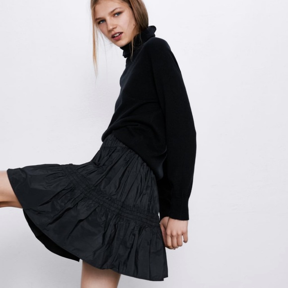 Zara Dresses & Skirts - Zara taffeta skirt